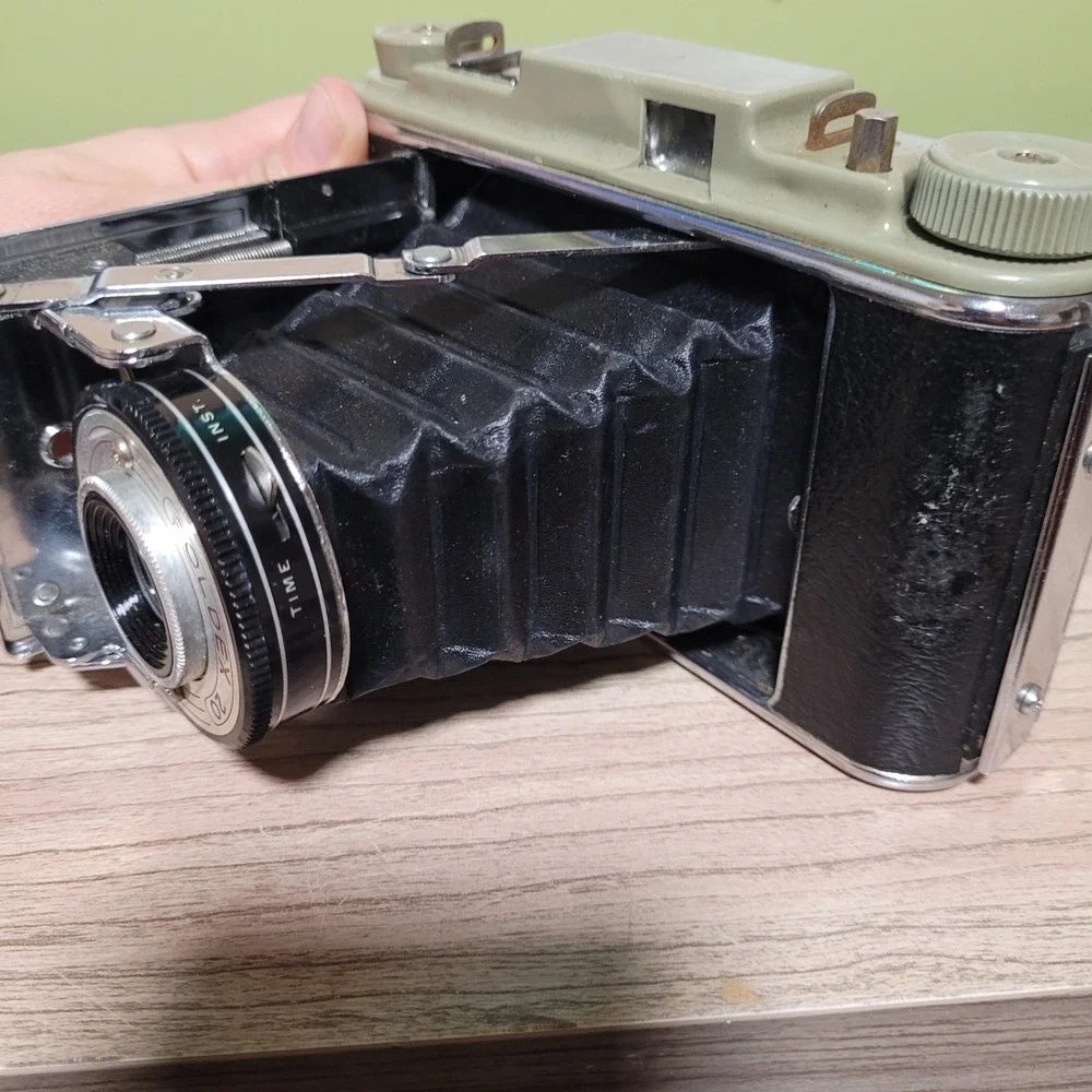 Vintage Pho-Tak Foldex 20 Folding Camera 105mm Octvar Lens USA Made 120 620 Film